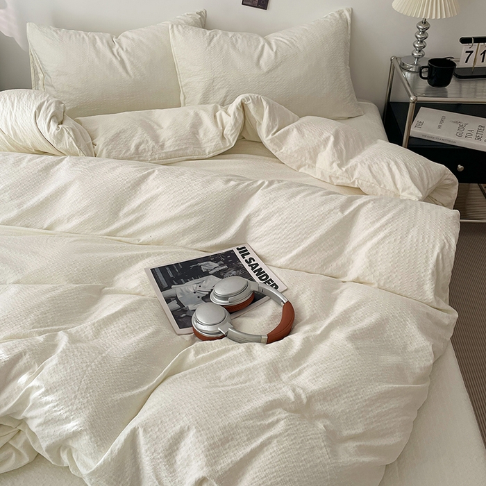 91家纺网 家纺一手货源 找家纺 卡迪熊家纺 2026新款软糯泡芙纱纯色四件套 泡芙-奶霜米白