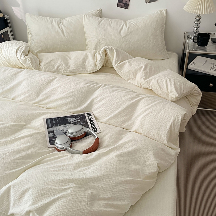 91家纺网 家纺一手货源 找家纺 卡迪熊家纺 2026新款软糯泡芙纱纯色四件套 泡芙-奶霜米白