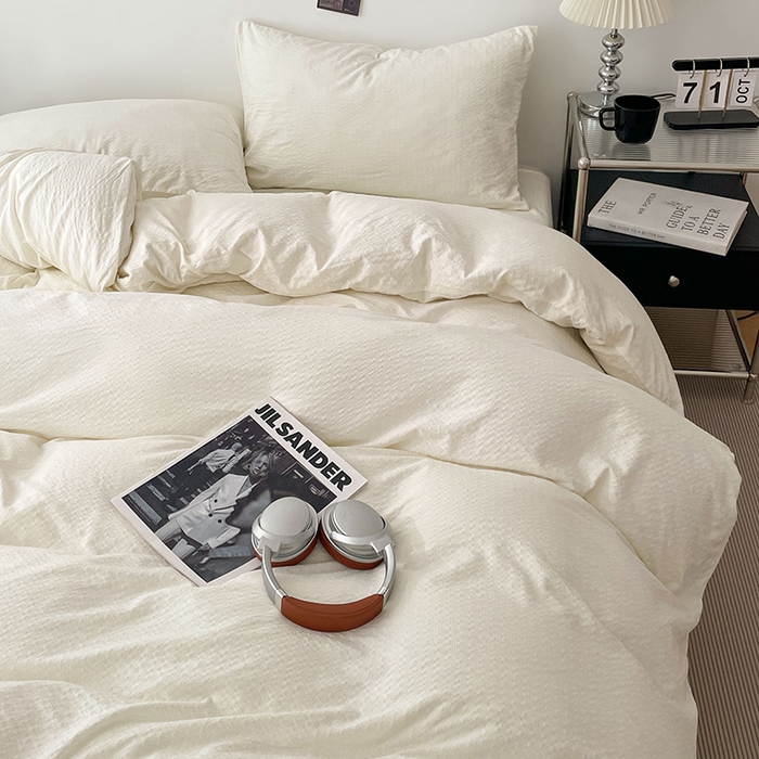 91家纺网 家纺一手货源 找家纺 卡迪熊家纺 2026新款软糯泡芙纱纯色四件套 泡芙-奶霜米白