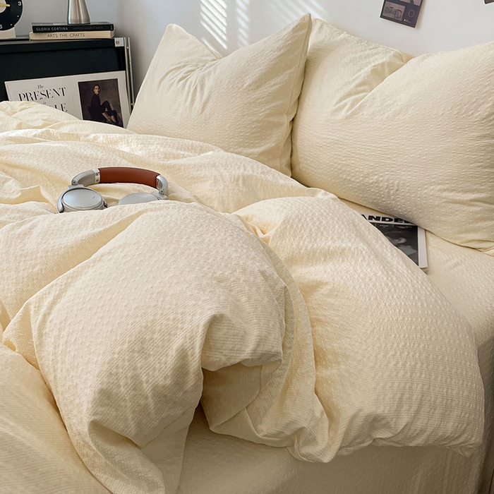 91家纺网 家纺一手货源 找家纺 卡迪熊家纺 2026新款软糯泡芙纱纯色四件套 泡芙-奶杏暖白