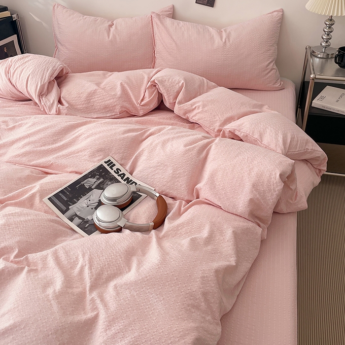 91家纺网 家纺一手货源 找家纺 卡迪熊家纺 2026新款软糯泡芙纱纯色四件套 泡芙-桃雾柔粉