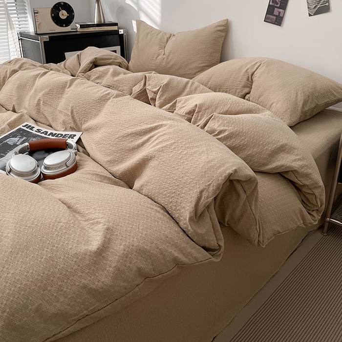 91家纺网 家纺一手货源 找家纺 卡迪熊家纺 2026新款软糯泡芙纱纯色四件套 泡芙-燕麦柔咖