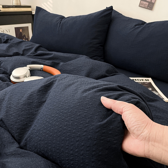 91家纺网 家纺一手货源 找家纺 卡迪熊家纺 2026新款软糯泡芙纱纯色四件套 泡芙-深海墨蓝