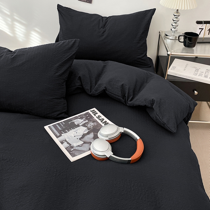 91家纺网 家纺一手货源 找家纺 卡迪熊家纺 2026新款软糯泡芙纱纯色四件套 泡芙-夜影墨黑