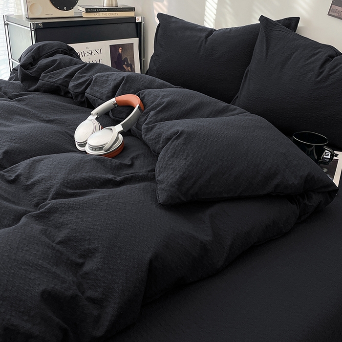 91家纺网 家纺一手货源 找家纺 卡迪熊家纺 2026新款软糯泡芙纱纯色四件套 泡芙-夜影墨黑