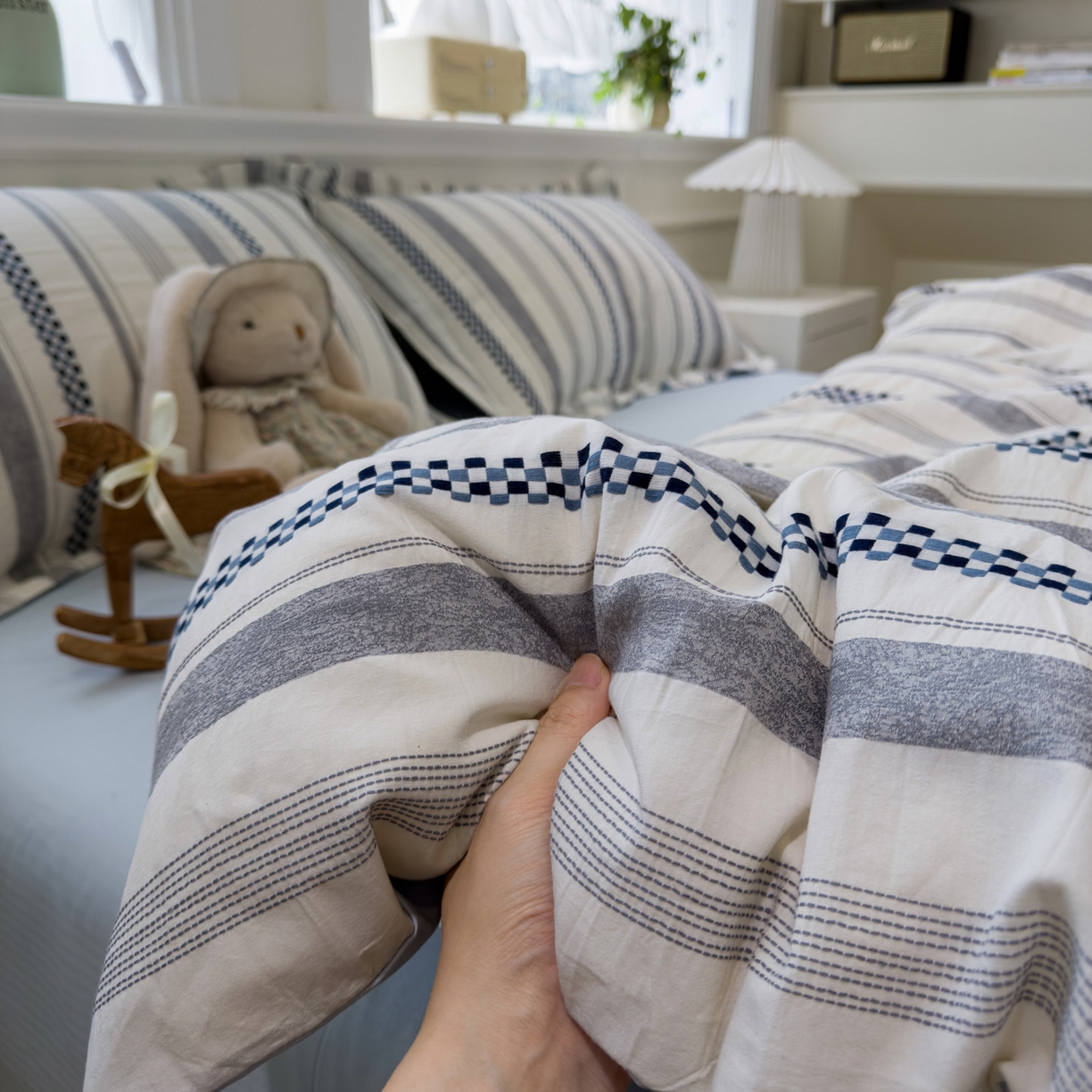 91家纺网 家纺一手货源 找家纺 眠博士 2026新款全棉纯棉水洗色织提花股线四件套 套件-未来 蓝