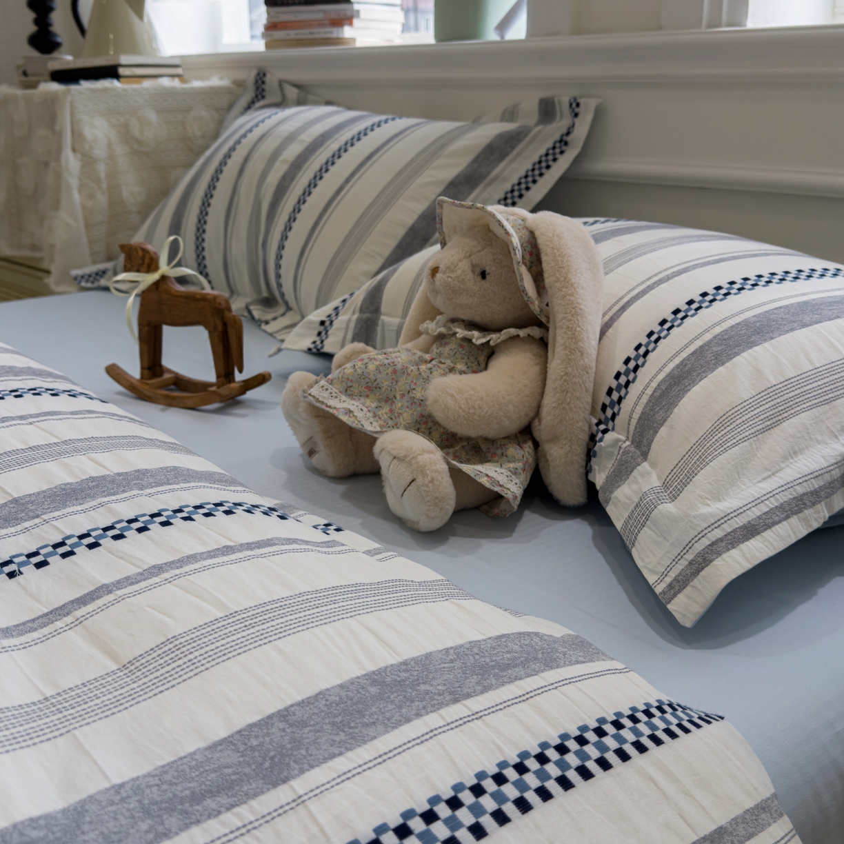 91家纺网 家纺一手货源 找家纺 眠博士 2026新款全棉纯棉水洗色织提花股线四件套 套件-未来 蓝