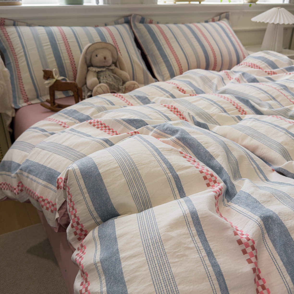 91家纺网 家纺一手货源 找家纺 眠博士 2026新款全棉纯棉水洗色织提花股线四件套 套件-未来 粉