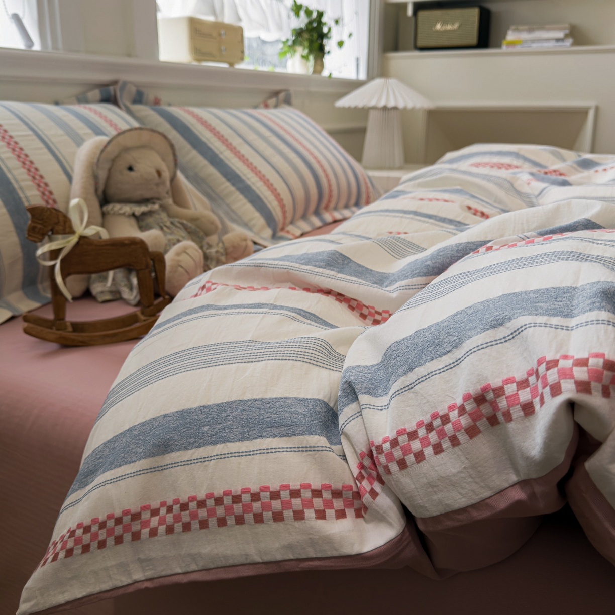 91家纺网 家纺一手货源 找家纺 眠博士 2026新款全棉纯棉水洗色织提花股线四件套 套件-未来 粉