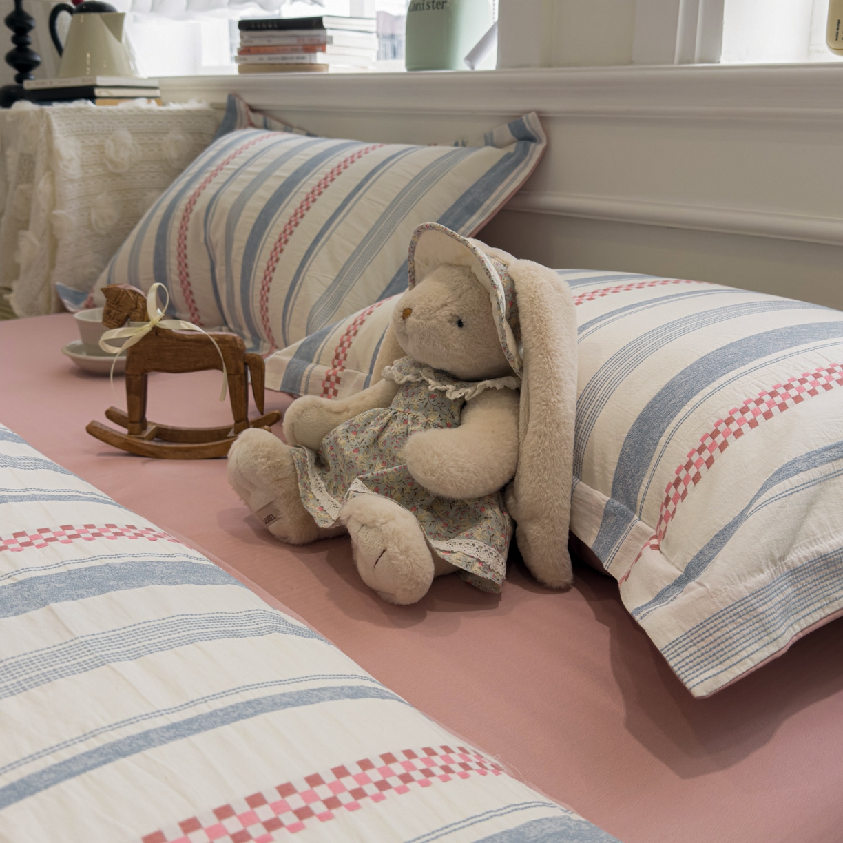 91家纺网 家纺一手货源 找家纺 眠博士 2026新款全棉纯棉水洗色织提花股线四件套 套件-未来 粉