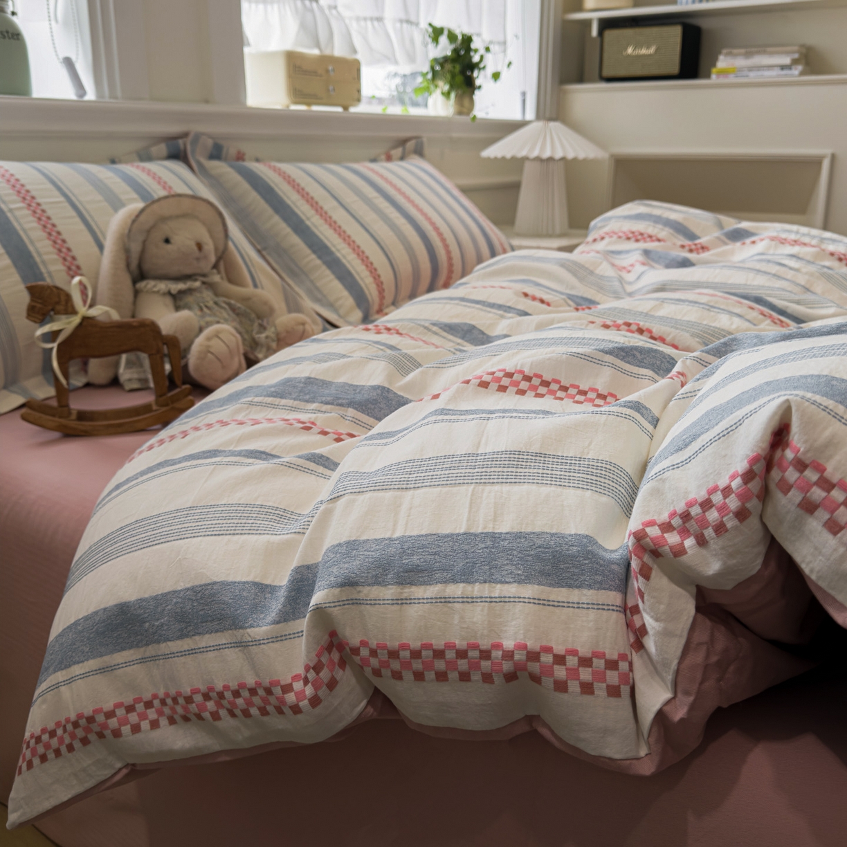 91家纺网 家纺一手货源 找家纺 眠博士 2026新款全棉纯棉水洗色织提花股线四件套 套件-未来 粉