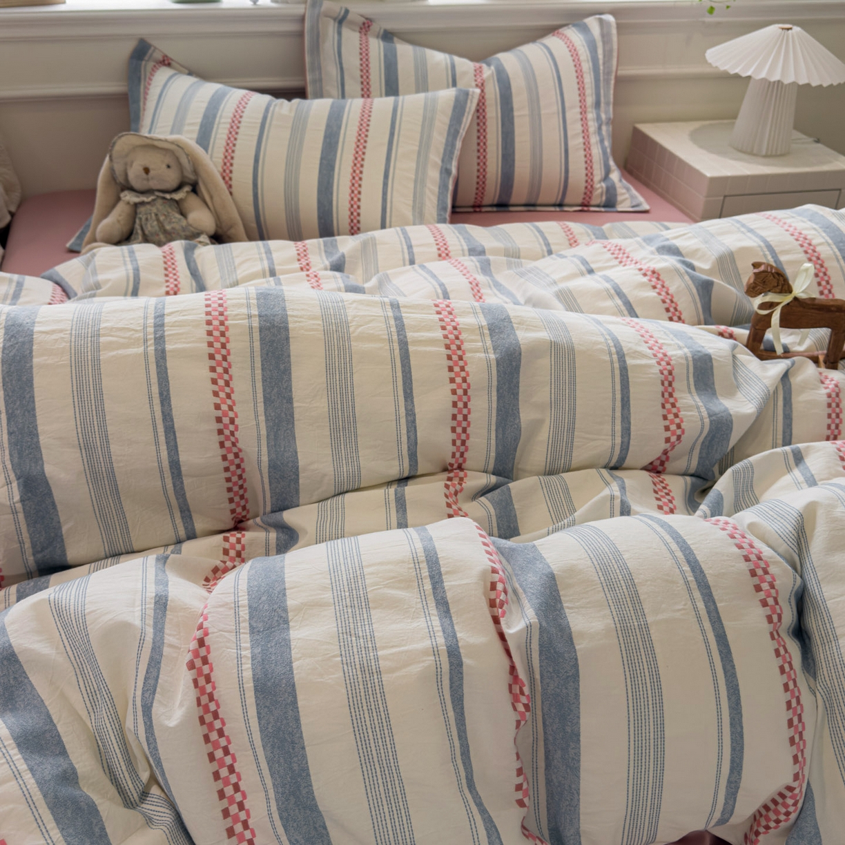 91家纺网 家纺一手货源 找家纺 眠博士 2026新款全棉纯棉水洗色织提花股线四件套 套件-未来 粉