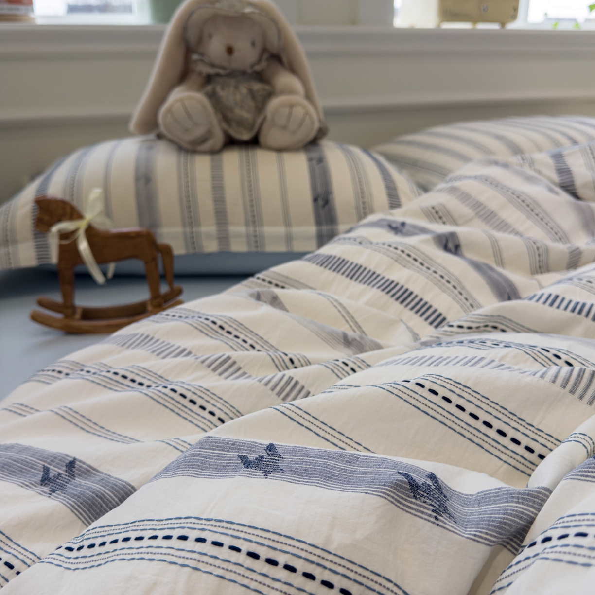 91家纺网 家纺一手货源 找家纺 眠博士 2026新款全棉纯棉水洗色织提花股线四件套 套件-素简 蓝