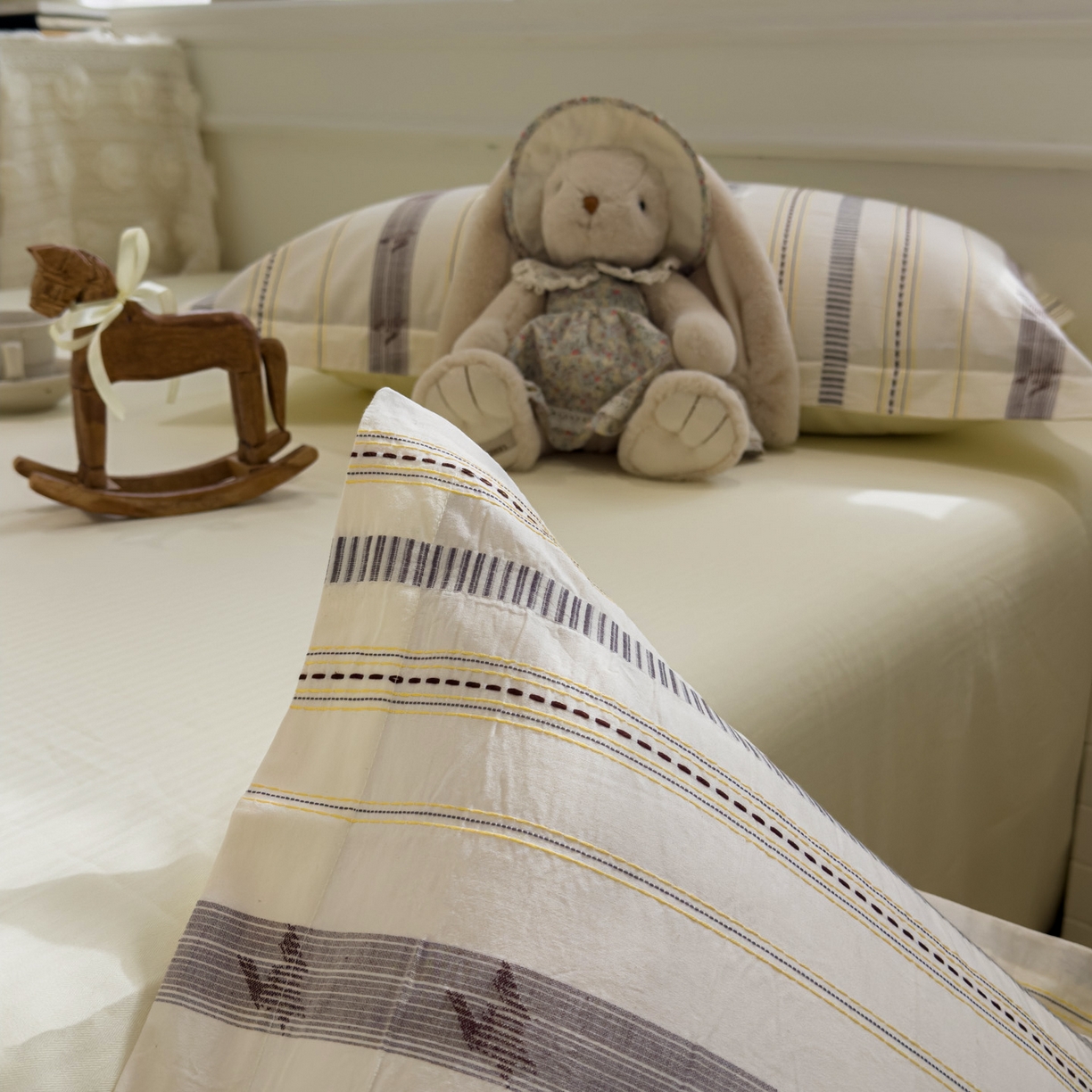 91家纺网 家纺一手货源 找家纺 眠博士 2026新款全棉纯棉水洗色织提花股线四件套 套件-素简 米