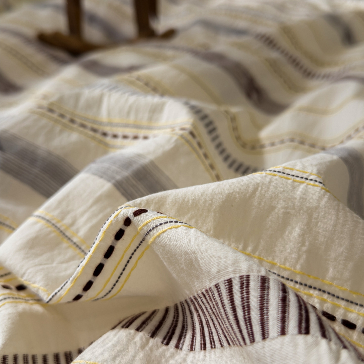 91家纺网 家纺一手货源 找家纺 眠博士 2026新款全棉纯棉水洗色织提花股线四件套 套件-素简 米