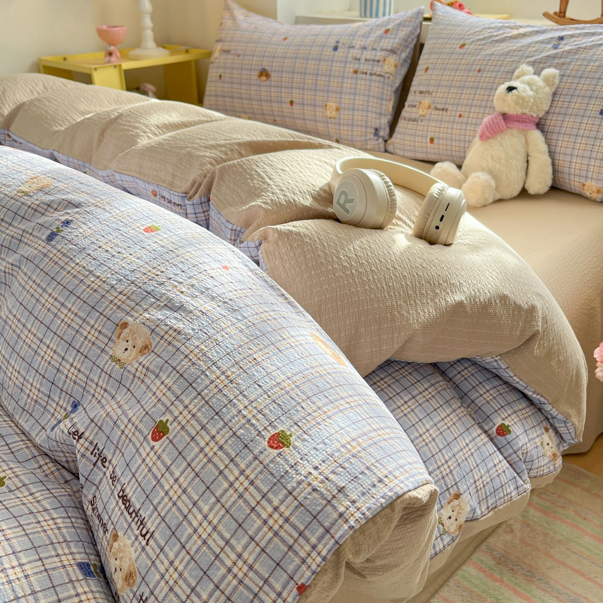 91家纺网 家纺一手货源 找家纺 卡迪熊家纺 2026新款软糯泡芙纱印花四件套 狗狗乐园