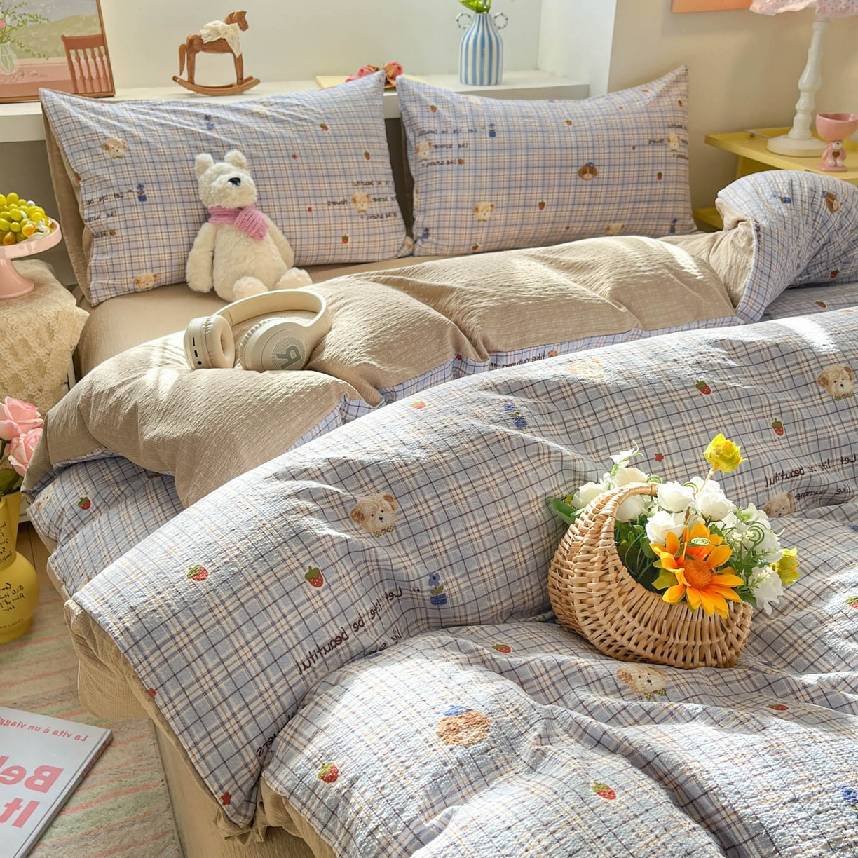 91家纺网 家纺一手货源 找家纺 卡迪熊家纺 2026新款软糯泡芙纱印花四件套 狗狗乐园