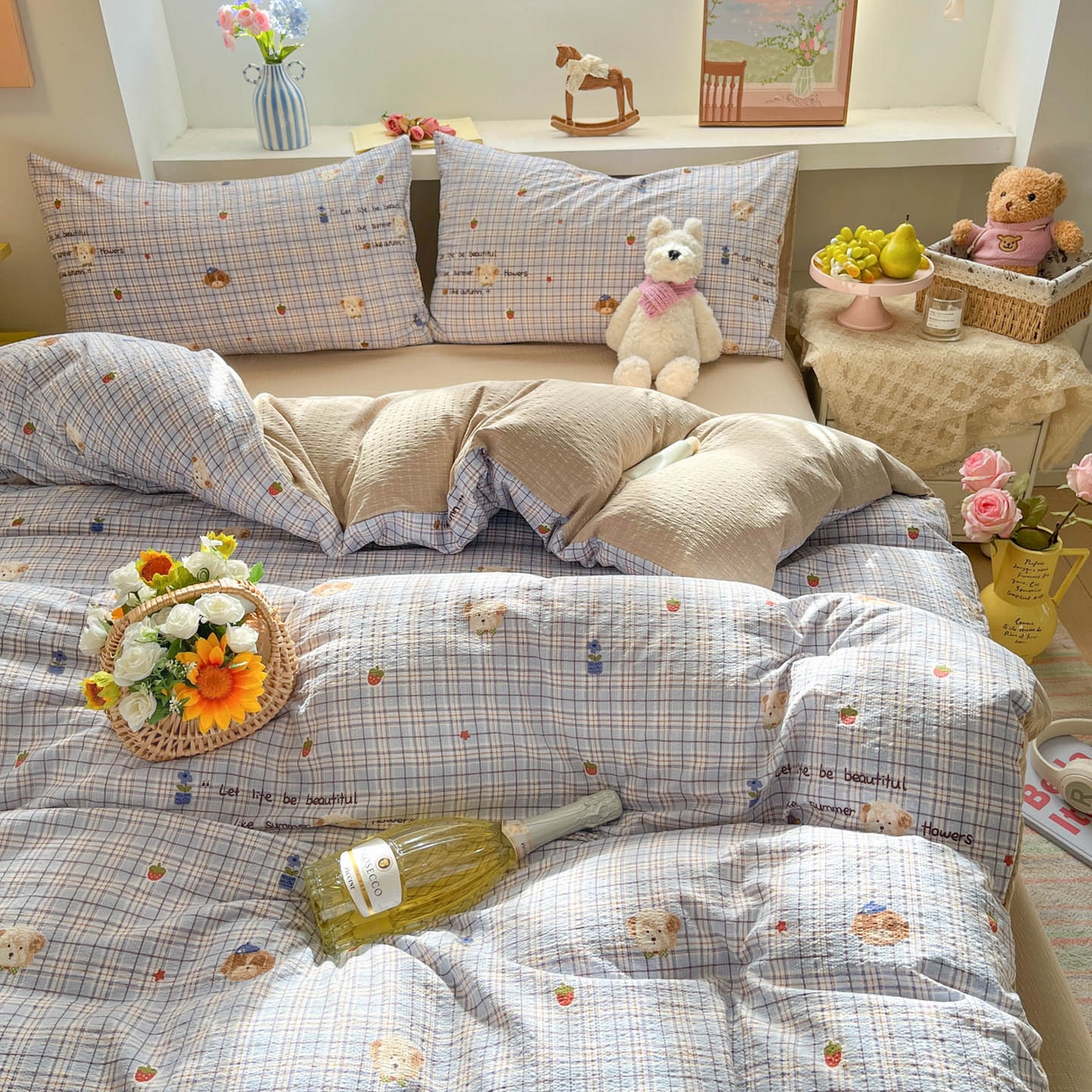 91家纺网 家纺一手货源 找家纺 卡迪熊家纺 2026新款软糯泡芙纱印花四件套 狗狗乐园