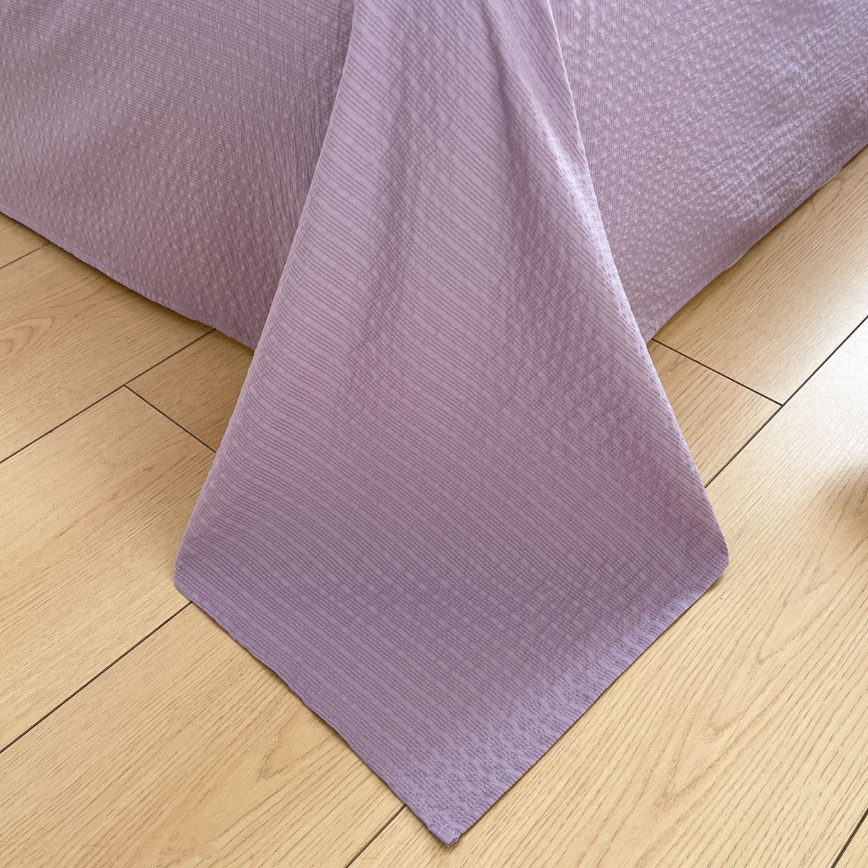 91家纺网 家纺一手货源 找家纺 卡迪熊家纺 2026新款软糯泡芙纱印花四件套 花间狗狗