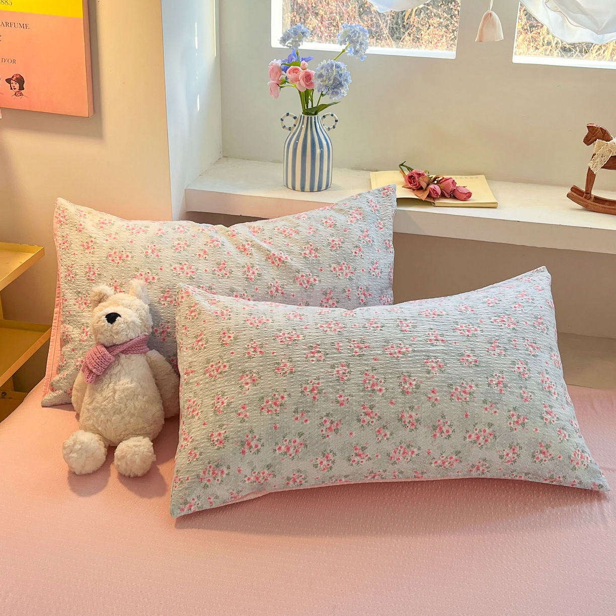 91家纺网 家纺一手货源 找家纺 卡迪熊家纺 2026新款软糯泡芙纱印花四件套 花园密语