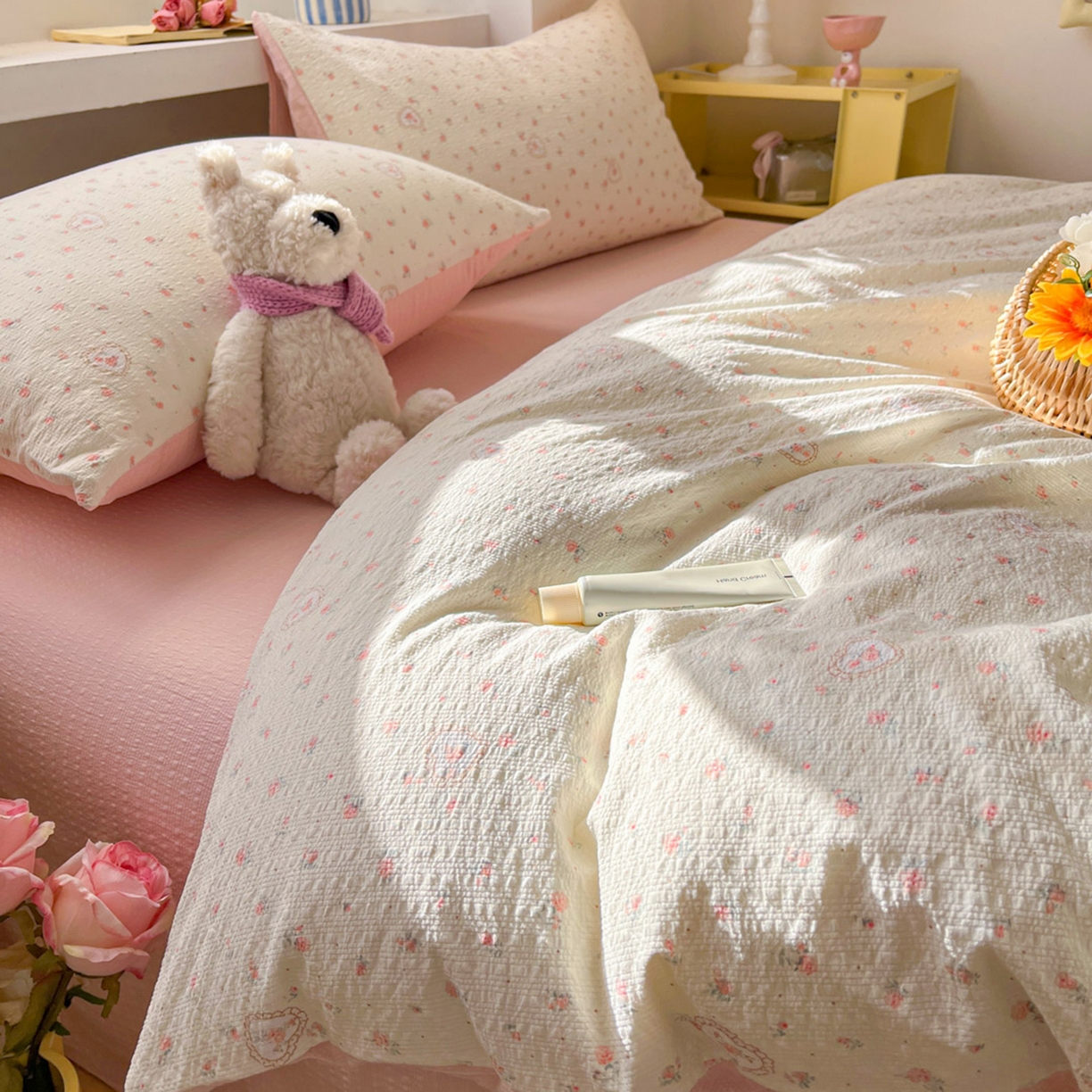 91家纺网 家纺一手货源 找家纺 卡迪熊家纺 2026新款软糯泡芙纱印花四件套 玫瑰物语