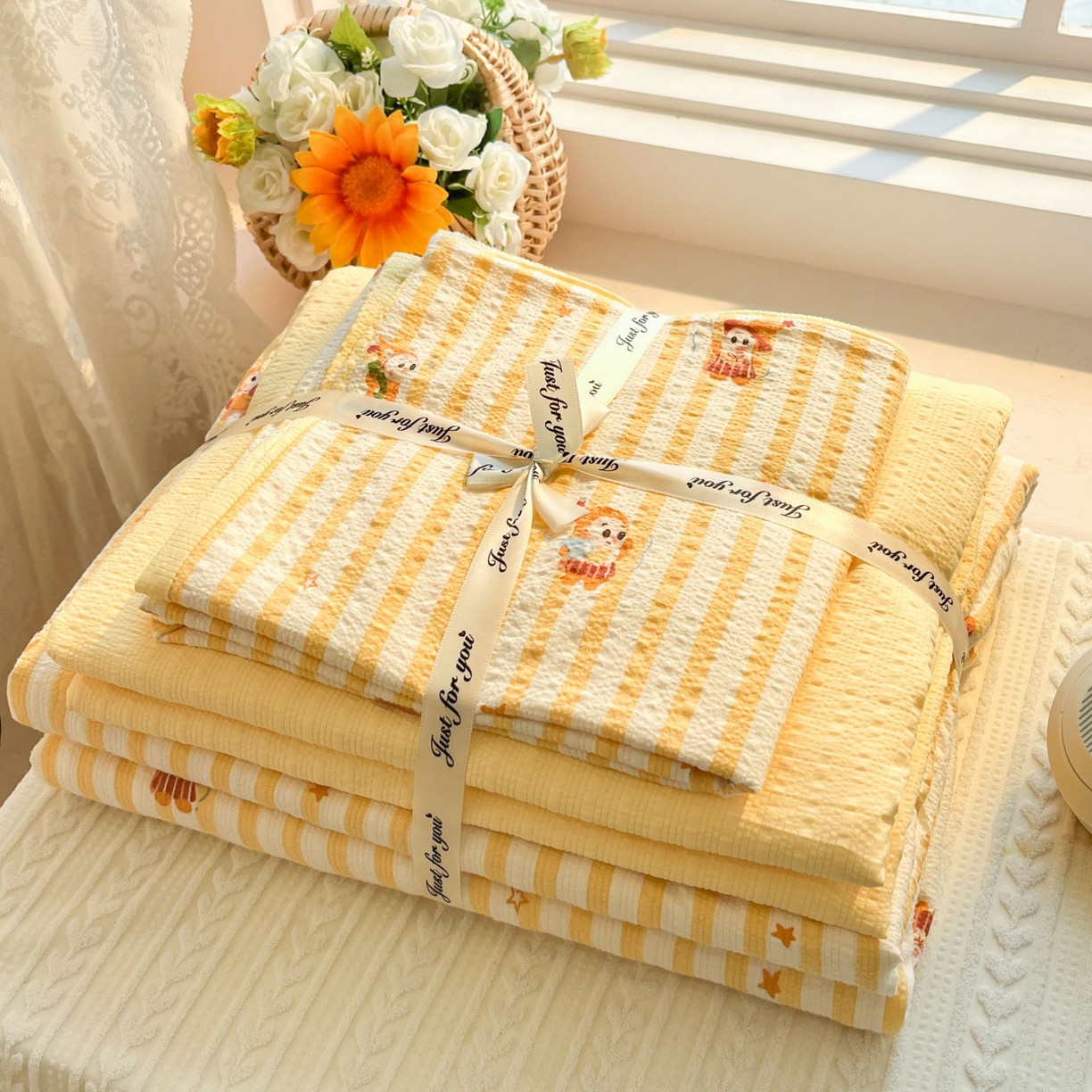 91家纺网 家纺一手货源 找家纺 卡迪熊家纺 2026新款软糯泡芙纱印花四件套 魔法精灵