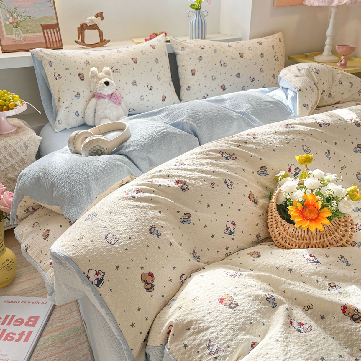 91家纺网 家纺一手货源 找家纺 卡迪熊家纺 2026新款软糯泡芙纱印花四件套 KT猫聚会