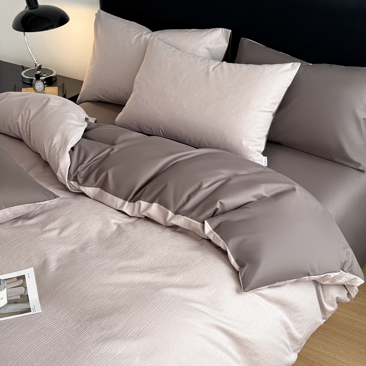 91家纺网 家纺一手货源 找家纺 简宜家居（朝初家纺） 2026新款60立体提花全棉四件套 可可肌理