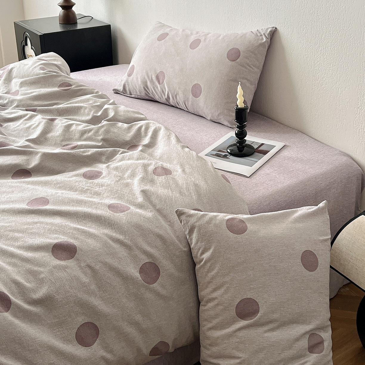 91家纺网 家纺一手货源 找家纺 一比一家纺 2026春季新款高克重加厚色织提花系列四件套 波点