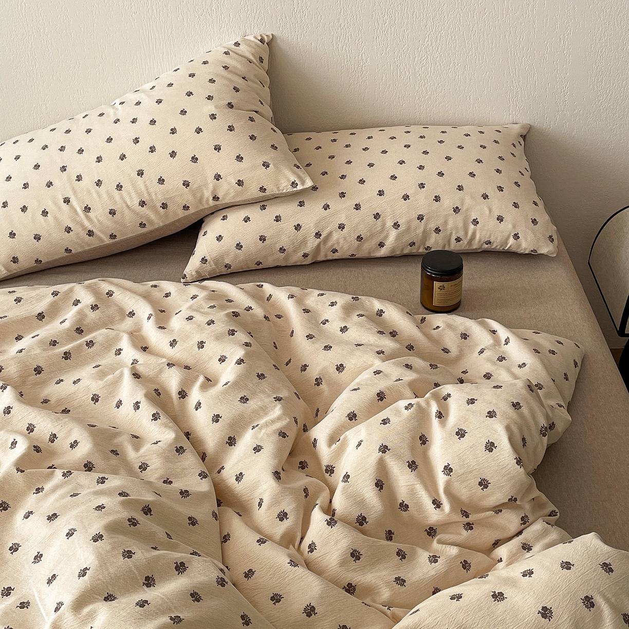 91家纺网 家纺一手货源 找家纺 一比一家纺 2026春季新款高克重加厚色织提花系列四件套 复古小花