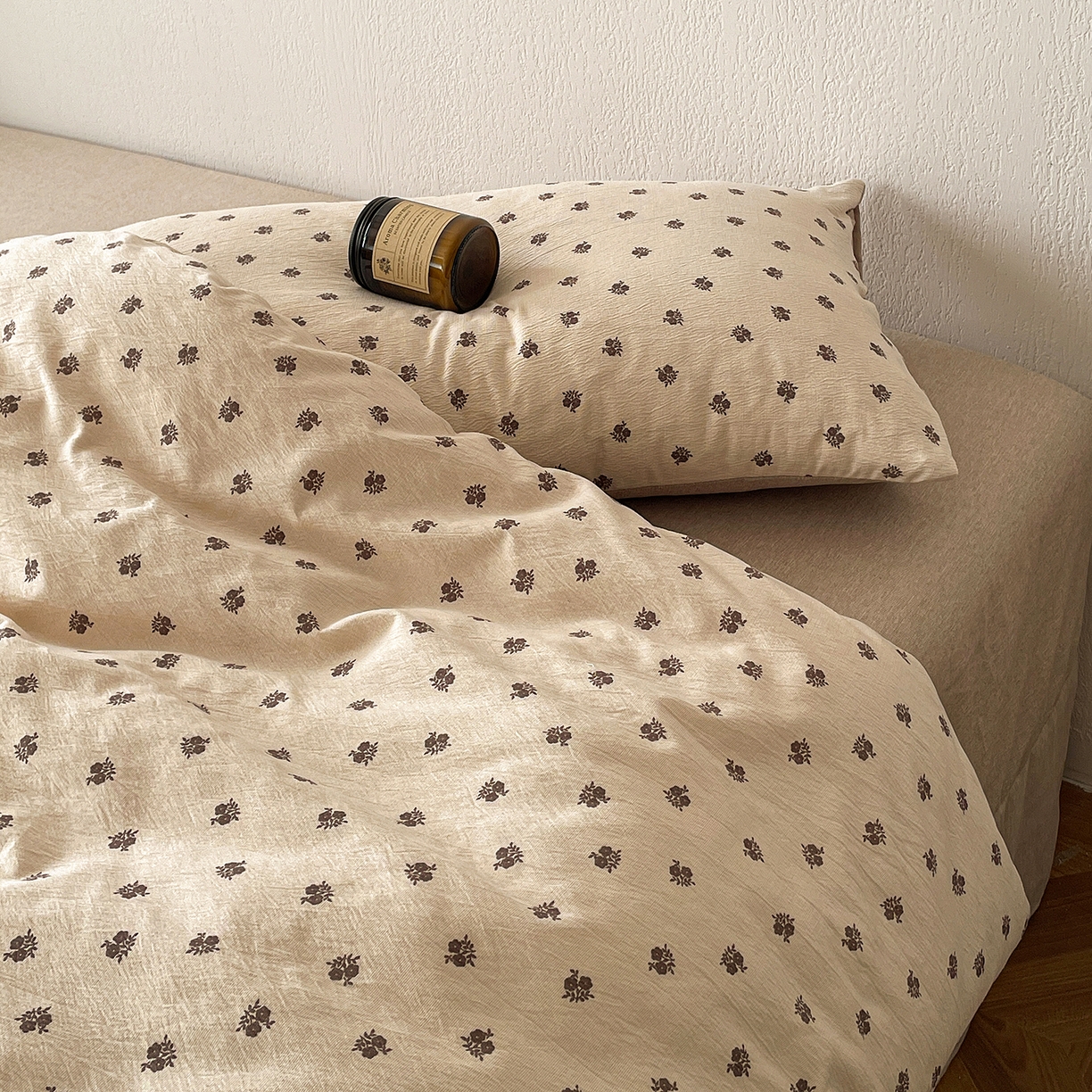 91家纺网 家纺一手货源 找家纺 一比一家纺 2026春季新款高克重加厚色织提花系列四件套 复古小花