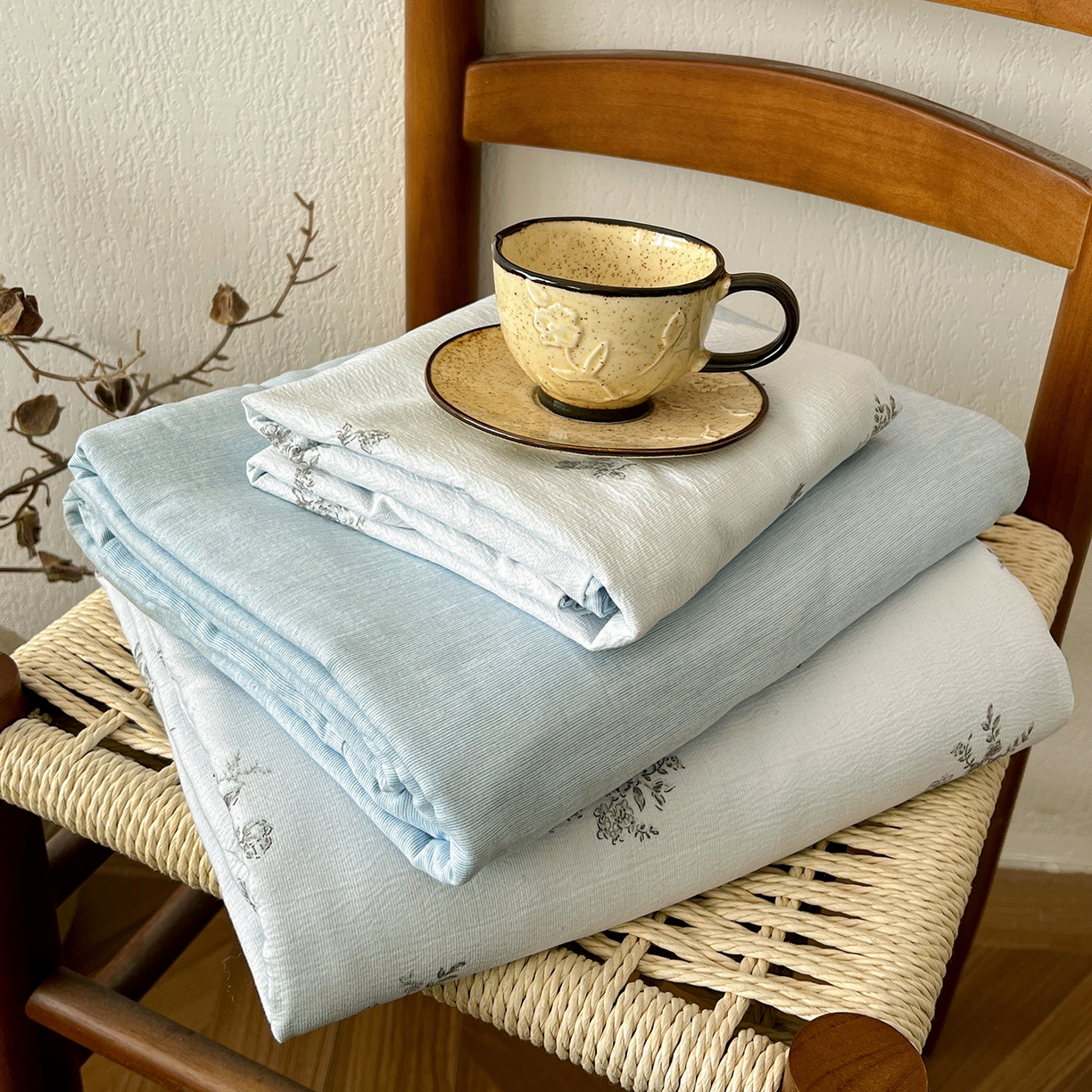 91家纺网 家纺一手货源 找家纺 一比一家纺 2026春季新款高克重加厚色织提花系列四件套 花清梦