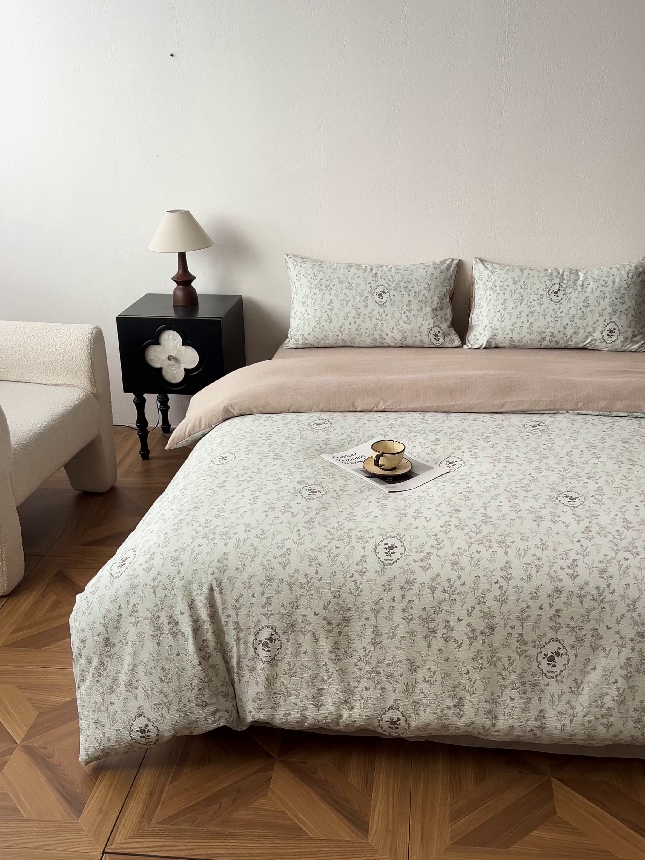 91家纺网 家纺一手货源 找家纺 一比一家纺 2026春季新款高克重加厚色织提花系列四件套 岚影