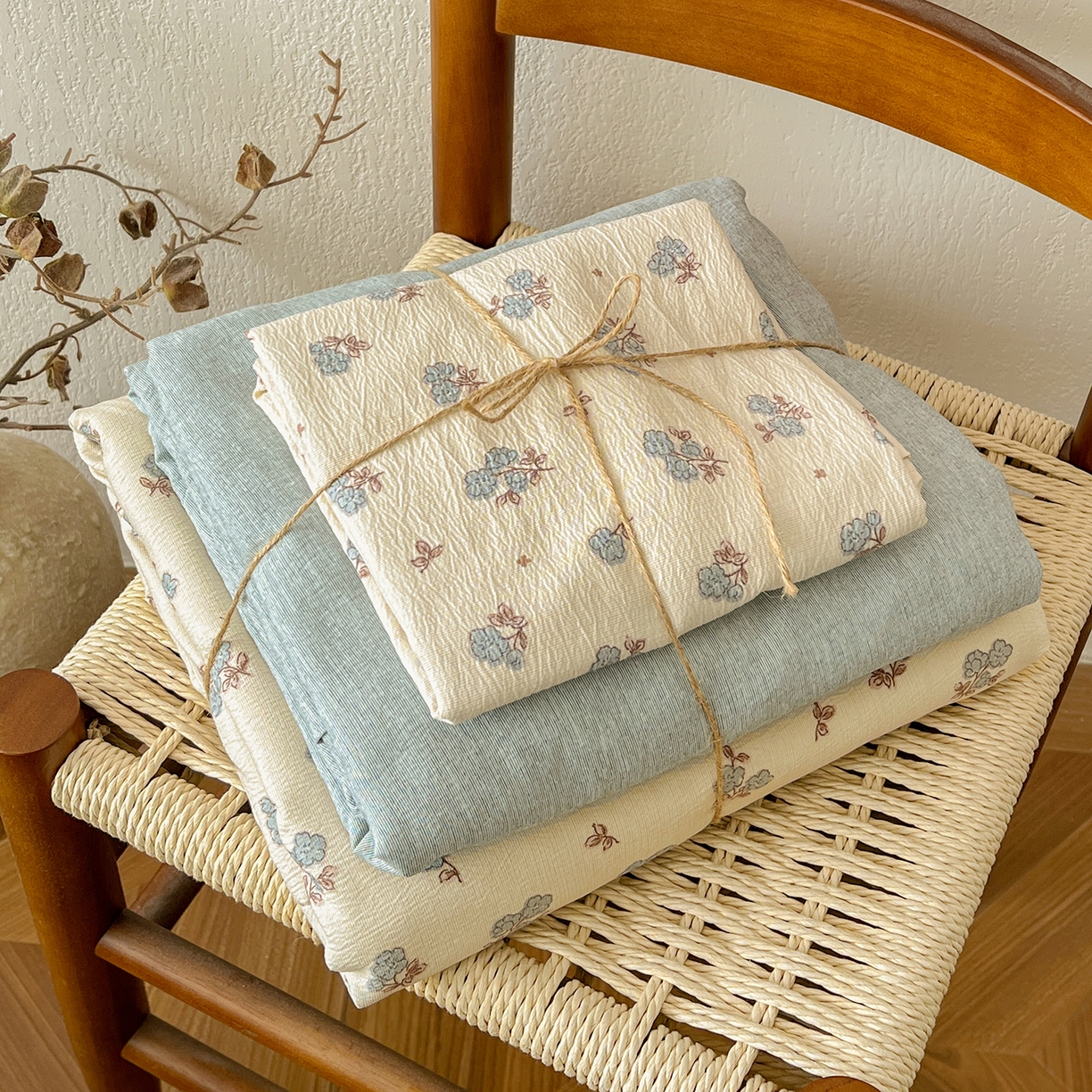 91家纺网 家纺一手货源 找家纺 一比一家纺 2026春季新款高克重加厚色织提花系列四件套 铃兰