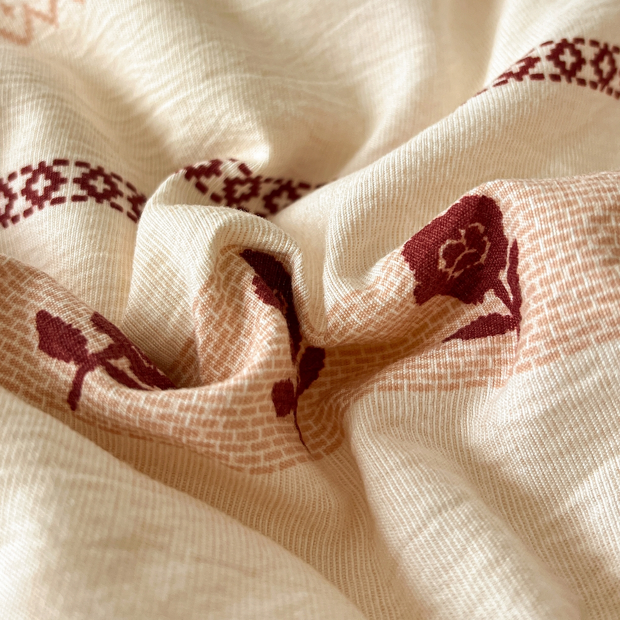 91家纺网 家纺一手货源 找家纺 一比一家纺 2026春季新款高克重加厚色织提花系列四件套 玛奇朵