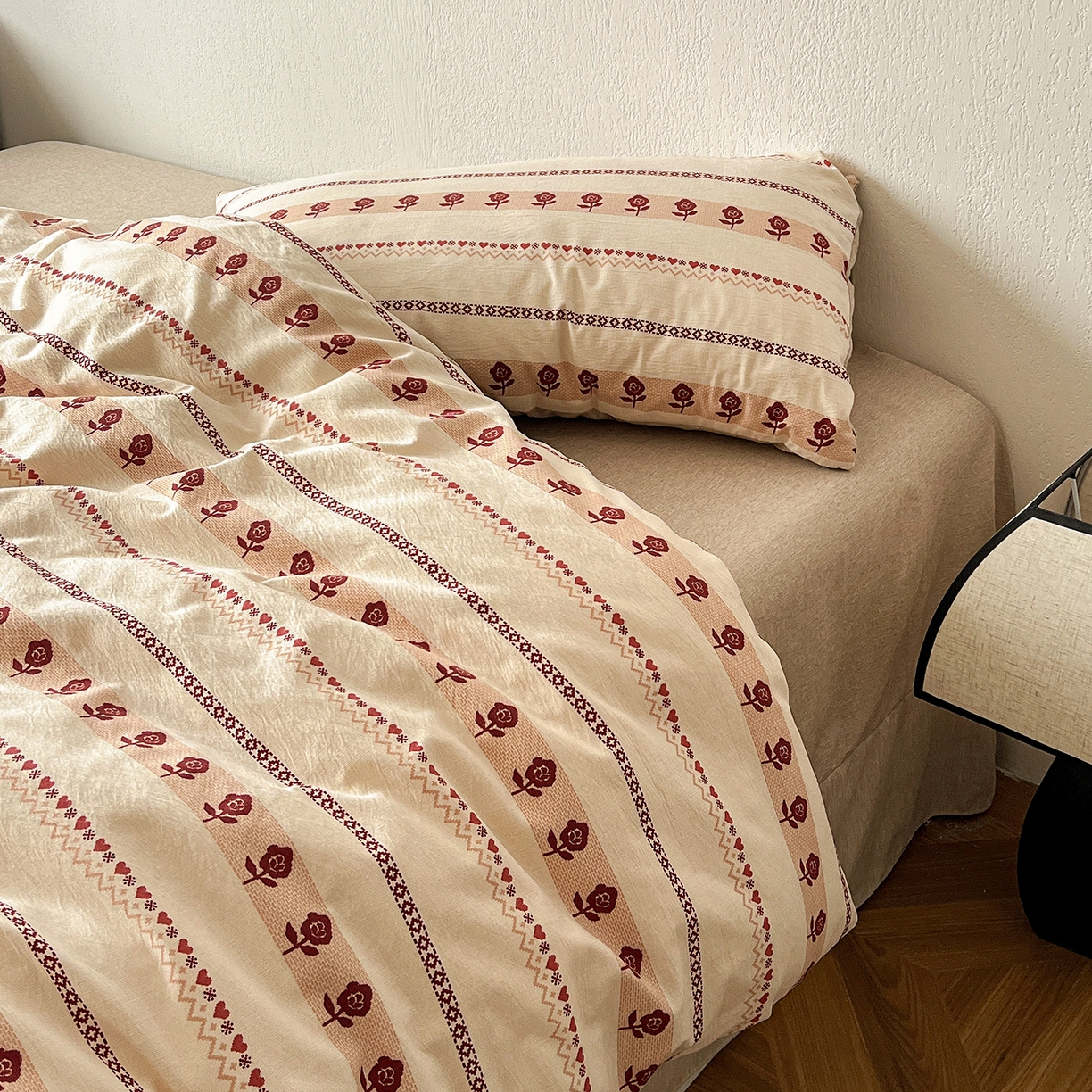 91家纺网 家纺一手货源 找家纺 一比一家纺 2026春季新款高克重加厚色织提花系列四件套 玛奇朵