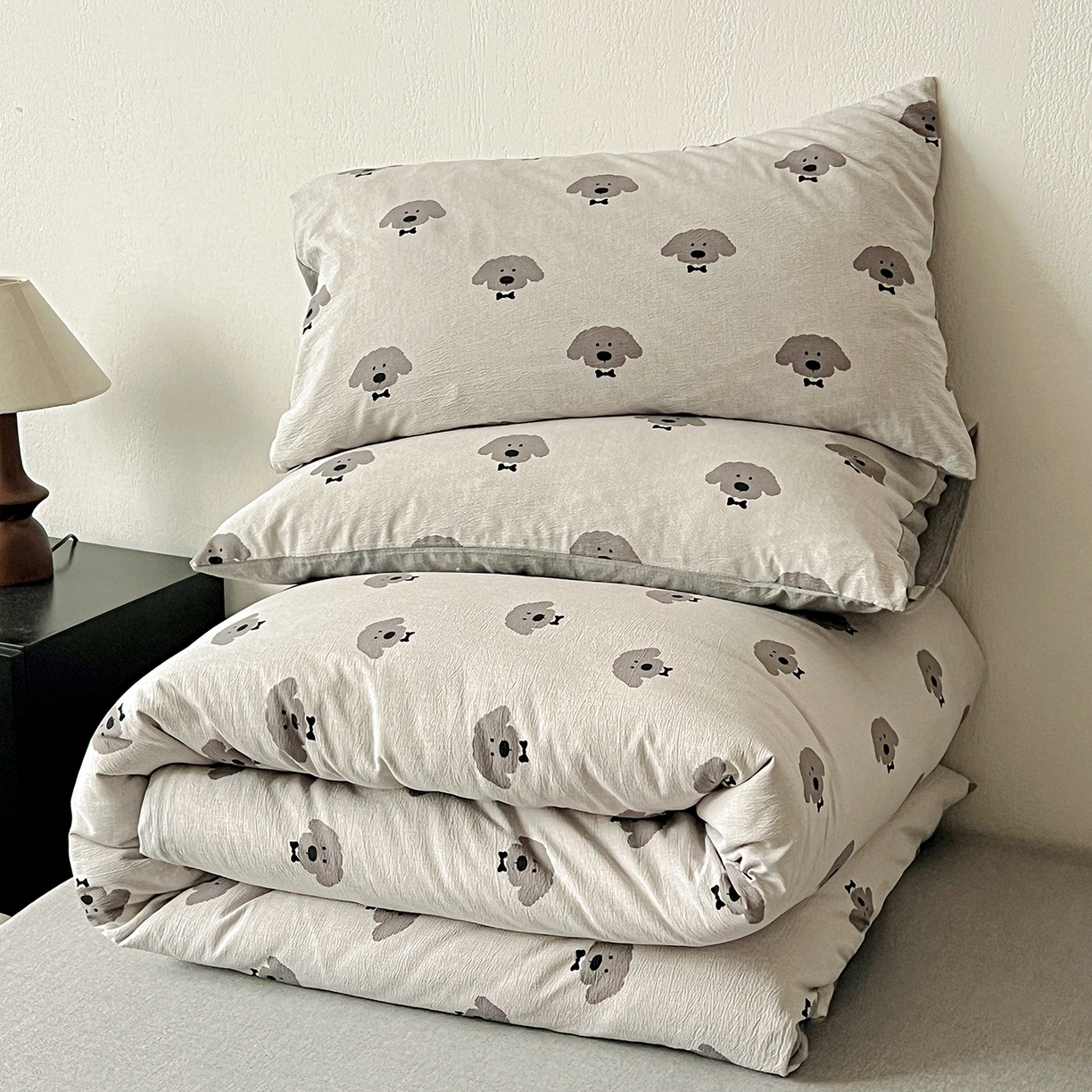 91家纺网 家纺一手货源 找家纺 一比一家纺 2026春季新款高克重加厚色织提花系列四件套 萌萌狗