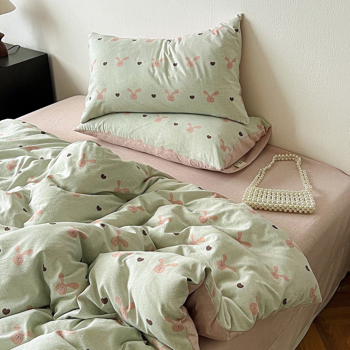 91家纺网 家纺一手货源 找家纺 一比一家纺 2026春季新款高克重加厚色织提花系列四件套 萌萌兔