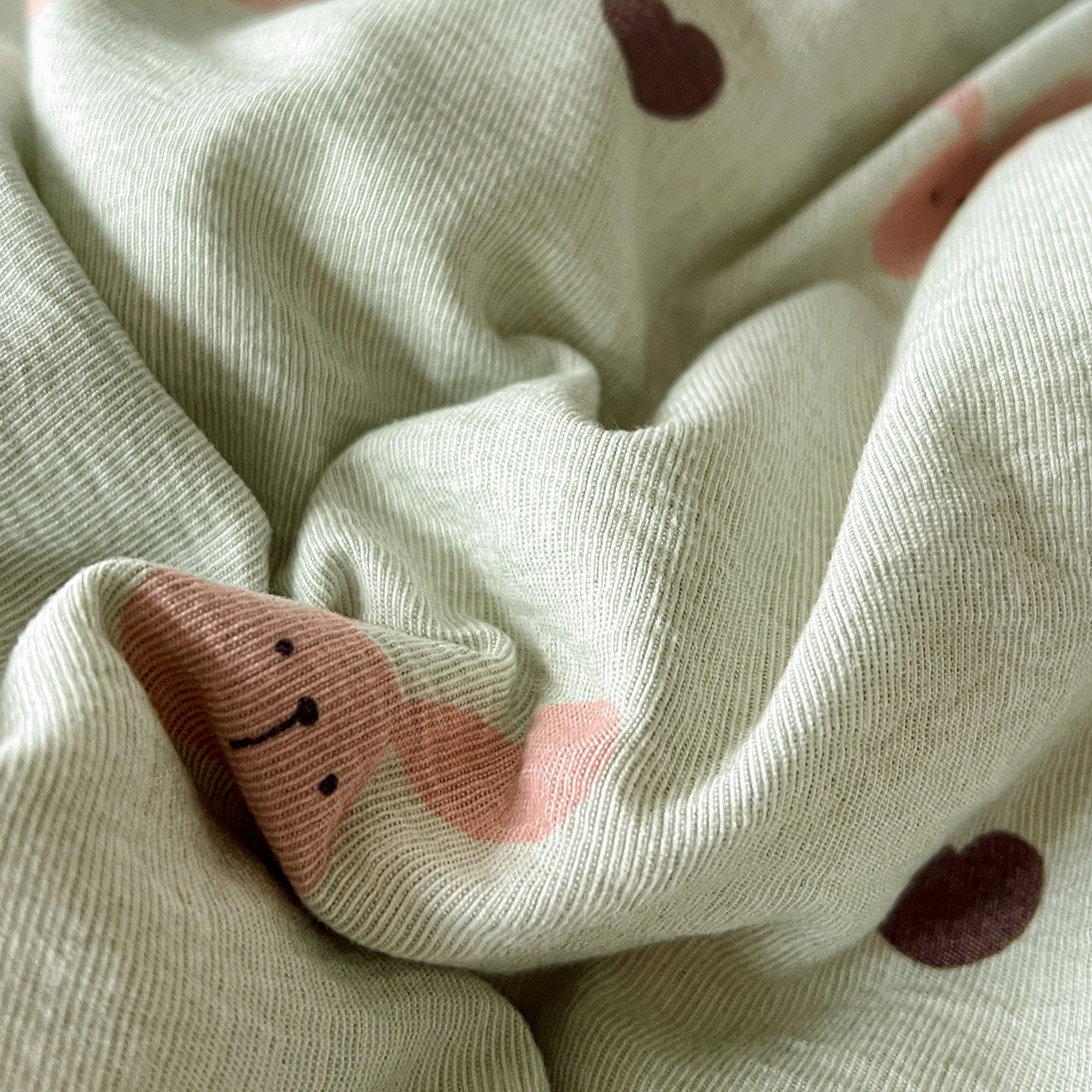 91家纺网 家纺一手货源 找家纺 一比一家纺 2026春季新款高克重加厚色织提花系列四件套 萌萌兔