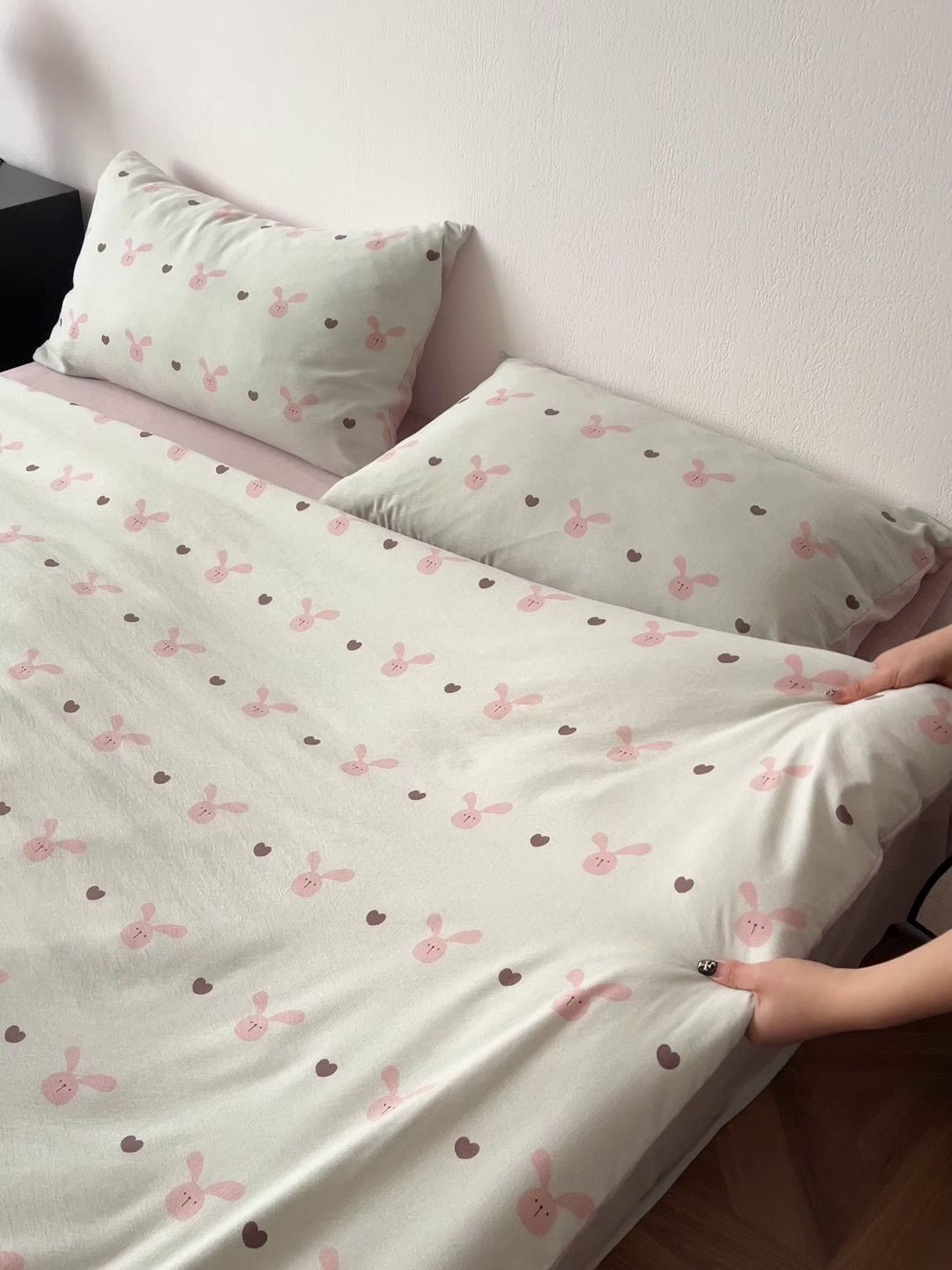 91家纺网 家纺一手货源 找家纺 一比一家纺 2026春季新款高克重加厚色织提花系列四件套 萌萌兔