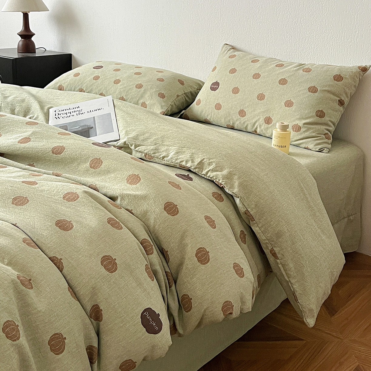 91家纺网 家纺一手货源 找家纺 一比一家纺 2026春季新款高克重加厚色织提花系列四件套 暖栗南瓜