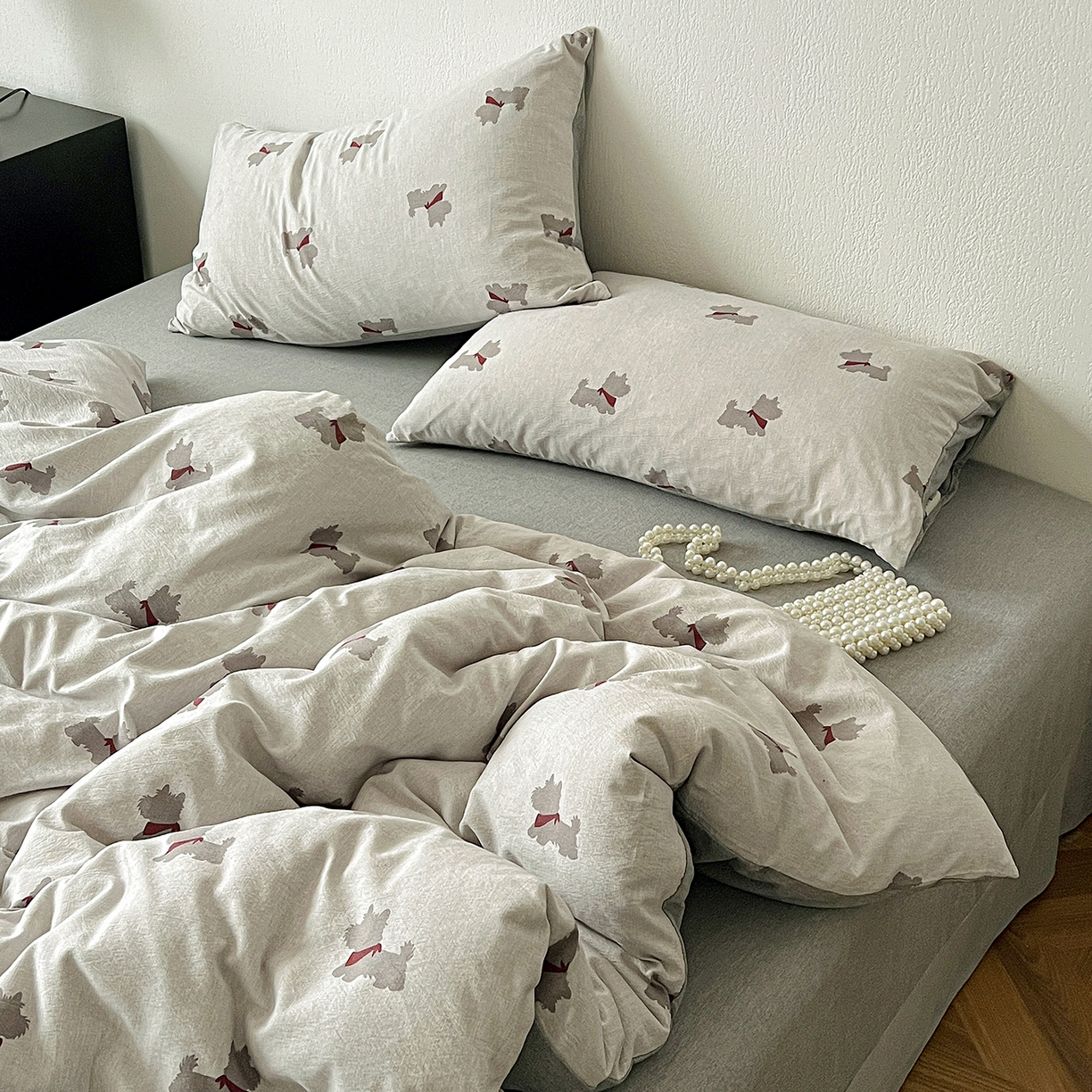 91家纺网 家纺一手货源 找家纺 一比一家纺 2026春季新款高克重加厚色织提花系列四件套 汪星人