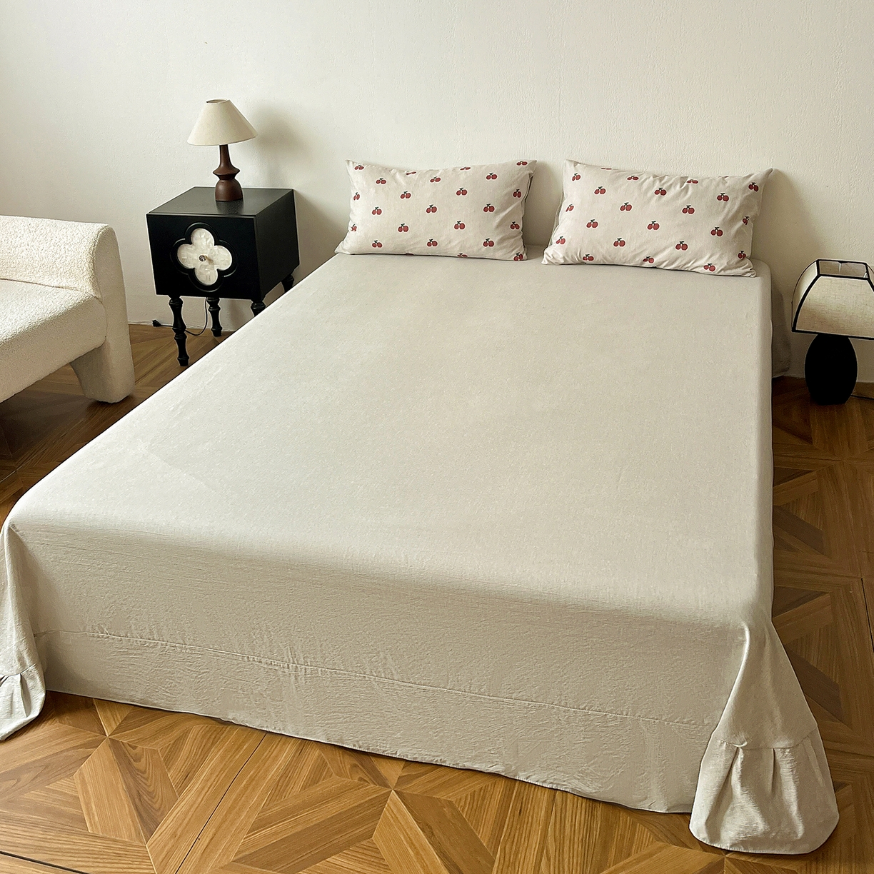 91家纺网 家纺一手货源 找家纺 一比一家纺 2026春季新款高克重加厚色织提花系列四件套 小樱桃