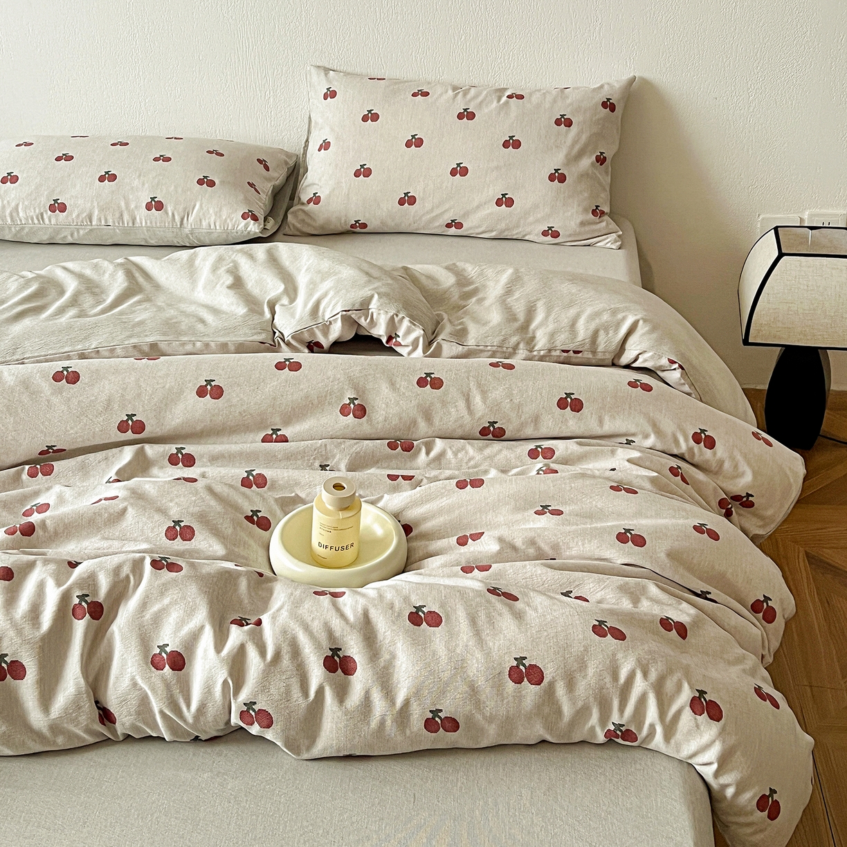 一比一家纺 2026春季新款高克重加厚色织提花系列四件套 小樱桃