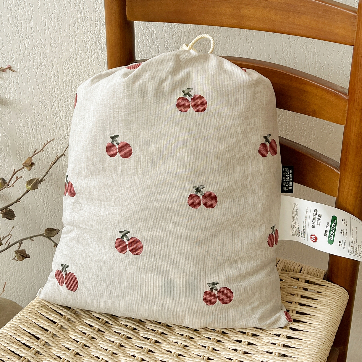 91家纺网 家纺一手货源 找家纺 一比一家纺 2026春季新款高克重加厚色织提花系列四件套 小樱桃