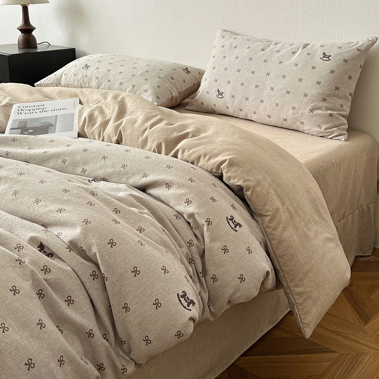 91家纺网 家纺一手货源 找家纺 一比一家纺 2026春季新款高克重加厚色织提花系列四件套 摇摇马