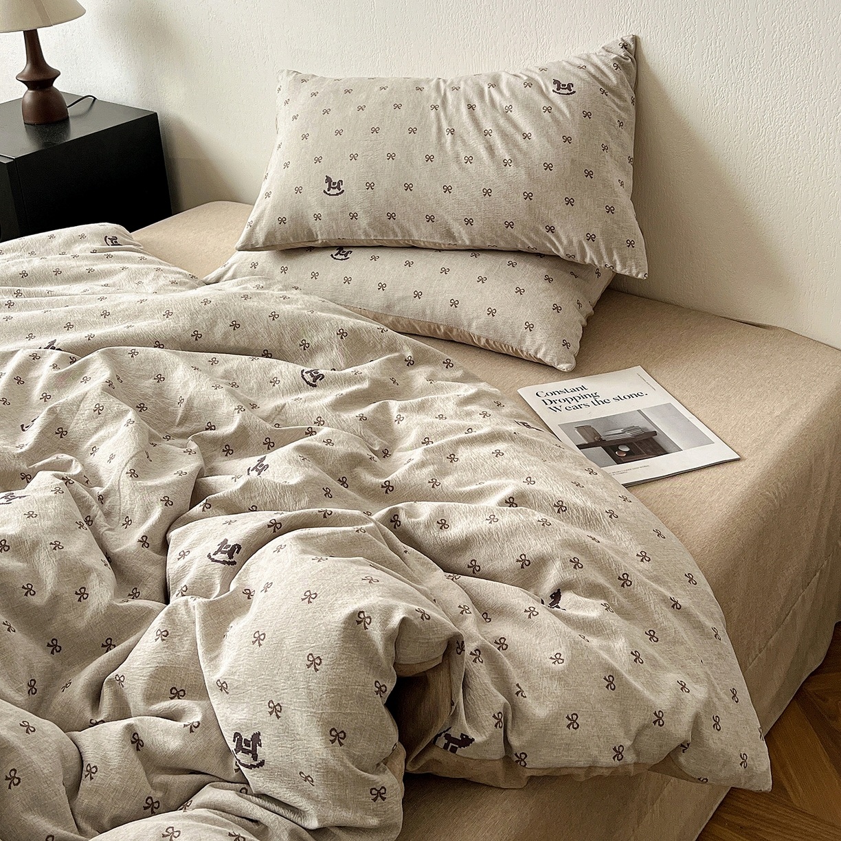 91家纺网 家纺一手货源 找家纺 一比一家纺 2026春季新款高克重加厚色织提花系列四件套 摇摇马