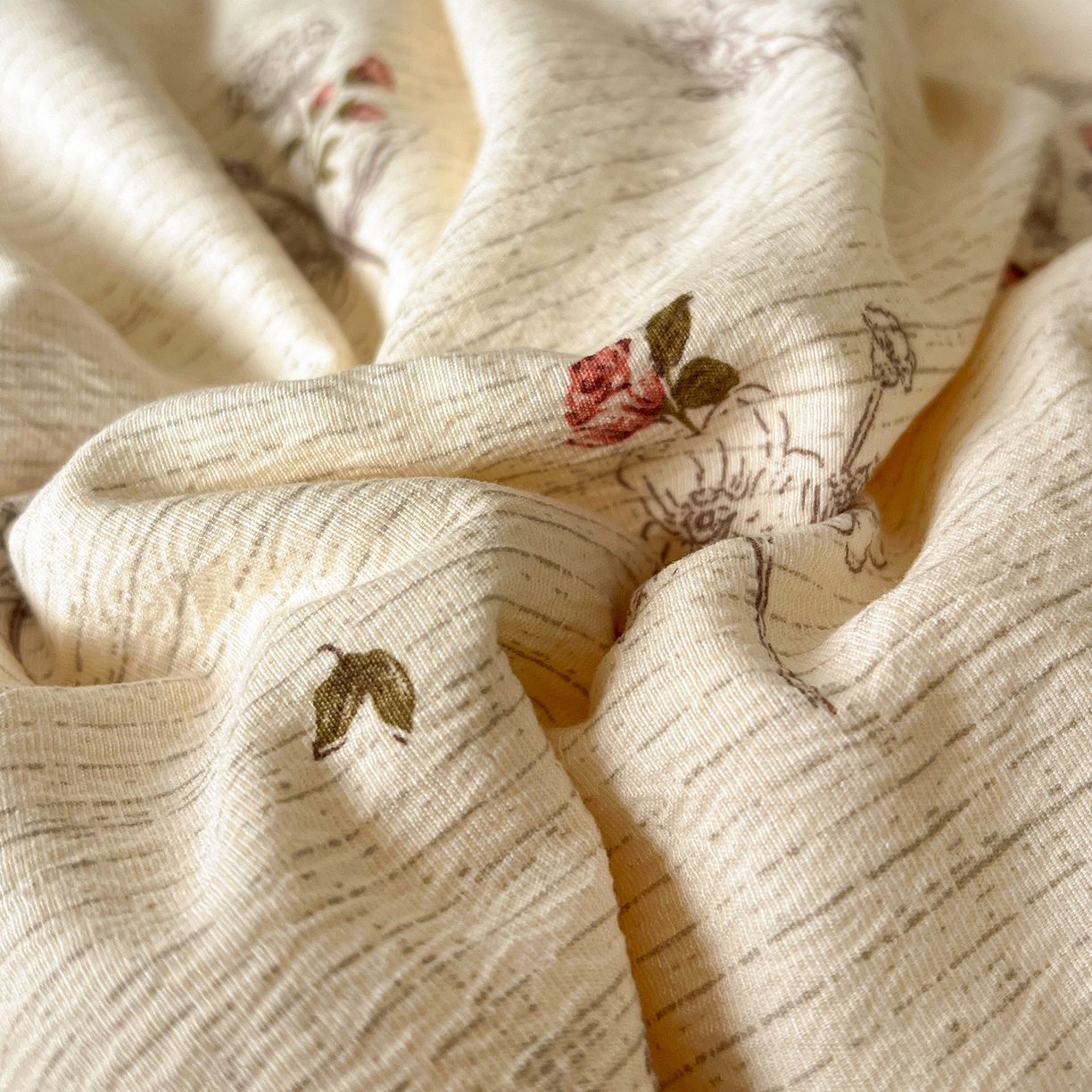 91家纺网 家纺一手货源 找家纺 一比一家纺 2026春季新款高克重加厚色织提花系列四件套 野蔷薇