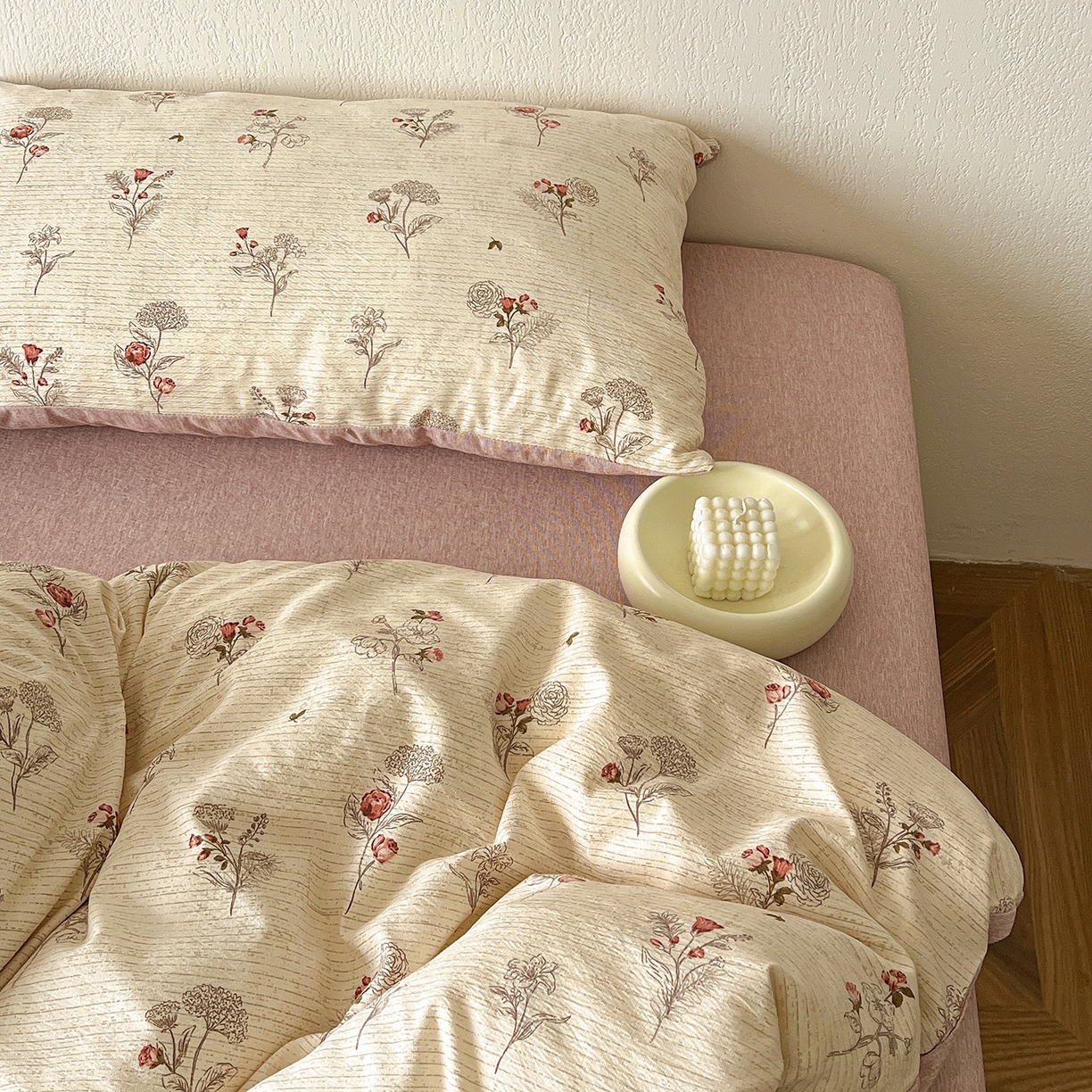 91家纺网 家纺一手货源 找家纺 一比一家纺 2026春季新款高克重加厚色织提花系列四件套 野蔷薇