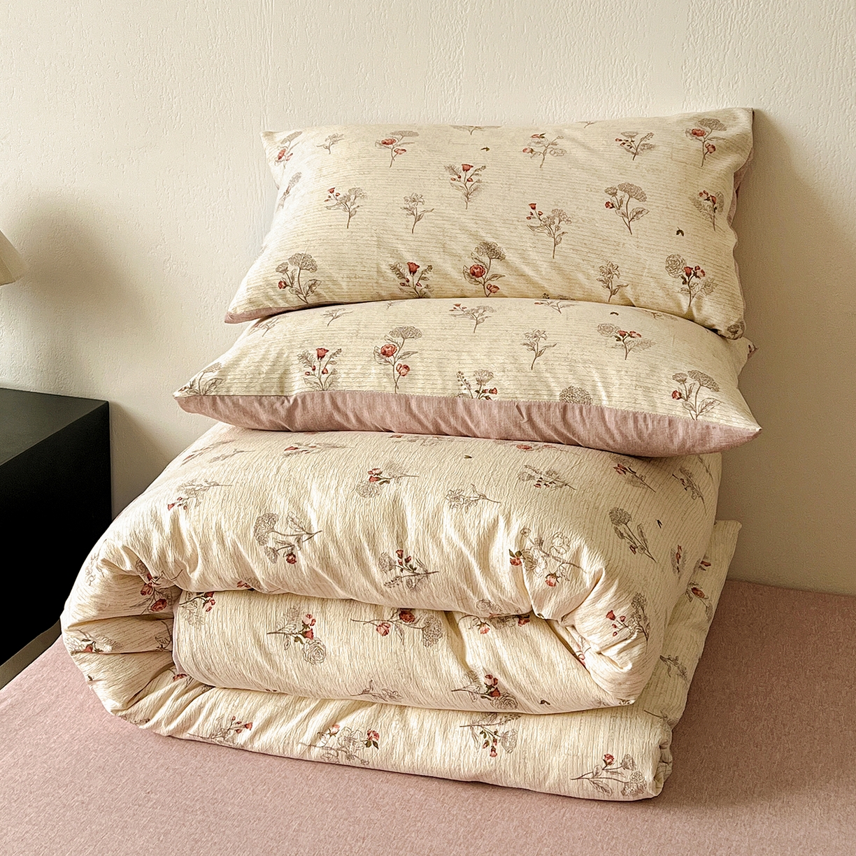 91家纺网 家纺一手货源 找家纺 一比一家纺 2026春季新款高克重加厚色织提花系列四件套 野蔷薇